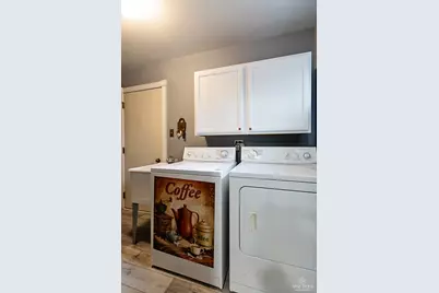 8575 Sandalwood Drive, Darien, IL 60561 - Photo 28