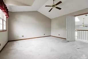 8575 Sandalwood Dr, Darien, IL 60561 - Photo 20