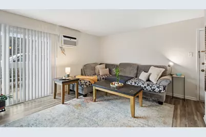 10820 Kilpatrick Avenue #1SW, Oak Lawn, IL 60453 - Photo 2