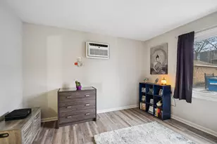 10820 Kilpatrick Ave, Oak Lawn, IL 60453 - Photo 12