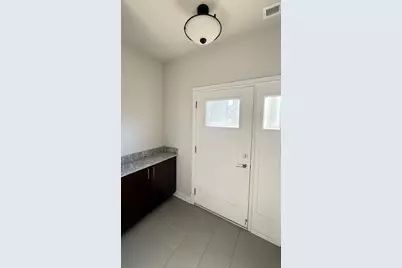 3232 S Shields Avenue, Chicago, IL 60616 - Photo 8