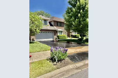 156 Elizabeth Court, Wood Dale, IL 60191 - Photo 2