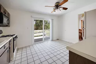 1465 Worden Way, Elk Grove Village, IL 60007 - Photo 10