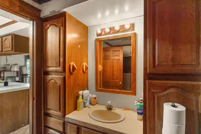 424 S 7th Street, Dekalb, IL 60115 - Photo 16