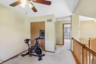286 Chrisman Dr, Streamwood, IL 60107 - Photo 14
