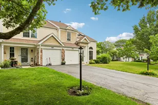286 Chrisman Dr, Streamwood, IL 60107 - Photo 2