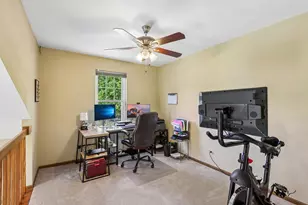 286 Chrisman Dr, Streamwood, IL 60107 - Photo 16