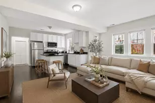 3042 W Diversey Ave, Chicago, IL 60647 - Photo 2