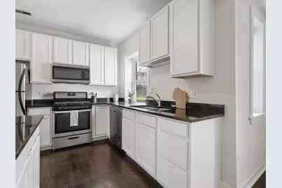 3042 W Diversey Avenue #G, Chicago, IL 60647 - Photo 8