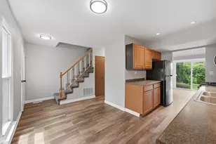 2674 Waterford Ct, Aurora, IL 60502 - Photo 6