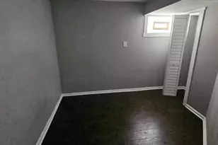 2608 E 92nd St, Chicago, IL 60617 - Photo 8