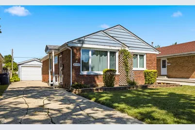 8940 S Utica Avenue, Evergreen Park, IL 60805 - Photo 2