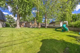 712 Spring St, Roselle, IL 60172 - Photo 26