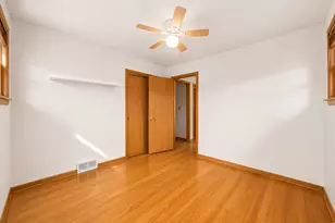 712 Spring St, Roselle, IL 60172 - Photo 12