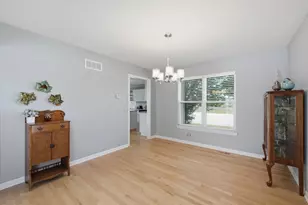 2814 Miller Rd, Geneva, IL 60134 - Photo 6