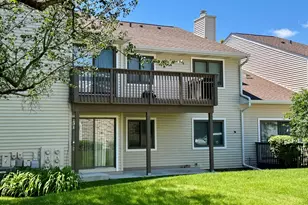 1036 N Pine Tree Circle, Buffalo Grove, IL 60089 - Photo 6