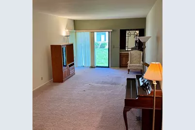 1036 N Pine Tree Circle, Buffalo Grove, IL 60089 - Photo 10