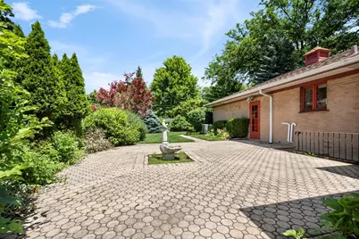 6650 N Lightfoot Avenue, Chicago, IL 60646 - Photo 24