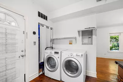 2315 W Waveland Avenue #1, Chicago, IL 60618 - Photo 12