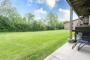 7413 Brookdale Dr, Darien, IL 60561 - Photo 14