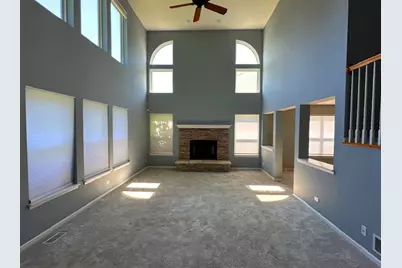 945 Forest View Way, Antioch, IL 60002 - Photo 6