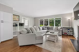 2422 Ridgeway Ave, Evanston, IL 60201 - Photo 4