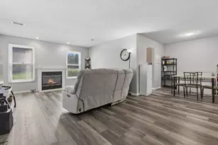 40 W Fern Ct, Palatine, IL 60067 - Photo 6