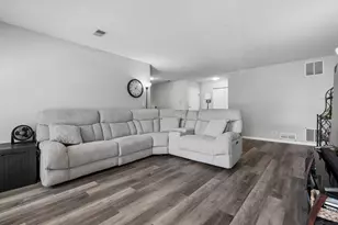 40 W Fern Ct, Palatine, IL 60067 - Photo 8