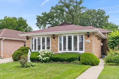 7357 N Crawford Avenue, Lincolnwood, IL 60712 - Photo 2