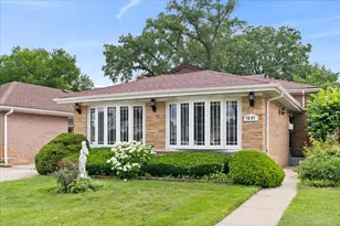 7357 N Crawford Ave, Lincolnwood, IL 60712 - Photo 2