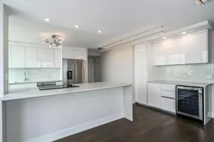 2020 N Lincoln Park W, Chicago, IL 60614 - Photo 10