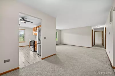 917 Golf Course Road #2, Crystal Lake, IL 60014 - Photo 4