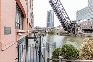 345 N Canal St, Chicago, IL 60606 - Photo 28