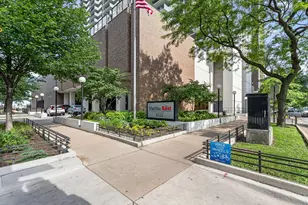 6033 N Sheridan Rd, Chicago, IL 60660 - Photo 44