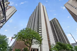 6033 N Sheridan Rd, Chicago, IL 60660 - Photo 1