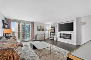 6033 N Sheridan Rd, Chicago, IL 60660 - Photo 6