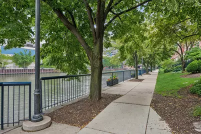 473 N Clinton Street, Chicago, IL 60654 - Photo 36