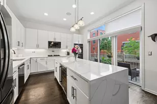 473 N Clinton St, Chicago, IL 60654 - Photo 14
