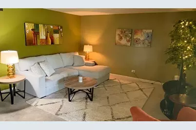 41 E Janata Boulevard #3A, Lombard, IL 60148 - Photo 2