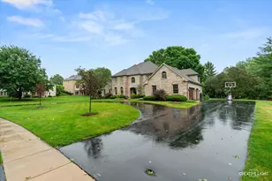 2 Buckingham Dr, Sugar Grove, IL 60554 - Photo 4