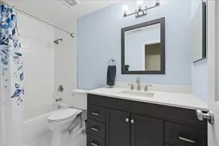327 Shelbourne Rd, Volo, IL 60073 - Photo 18