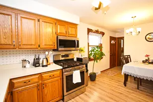 2404 Winnetka Dr, Rockford, IL 61108 - Photo 10