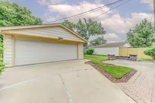 1650 Willow Rd, Homewood, IL 60430 - Photo 14