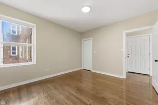 7741 S Phillips Ave, Chicago, IL 60649 - Photo 8