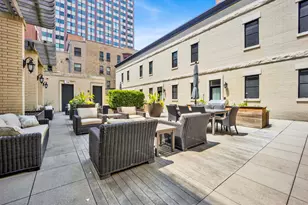 103 W Chestnut St, Chicago, IL 60610 - Photo 40