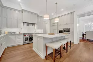 103 W Chestnut St, Chicago, IL 60610 - Photo 12