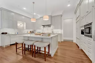 103 W Chestnut St, Chicago, IL 60610 - Photo 10