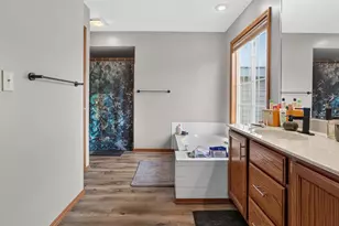 1324 Kenneth Dr, Bloomington, IL 61704 - Photo 34