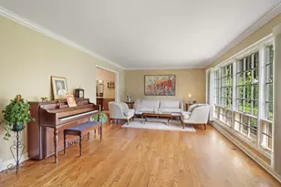 1434 Woodhill Dr, Northbrook, IL 60062 - Photo 8