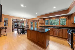 8S765 Singletree Ln, Naperville, IL 60565 - Photo 10